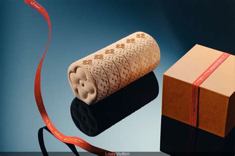 buche de noel louis vuitton|La Bûche de Noël griffée Louis Vuitton par Maxime Frédéric, .